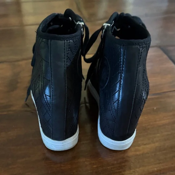 DKNY Black Wedge High-Top Women's 7 Sneaker - Picture 4 of 9